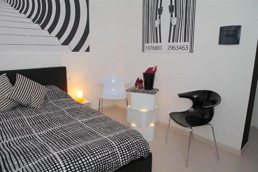 Bed & Breakfast Chroma Suites