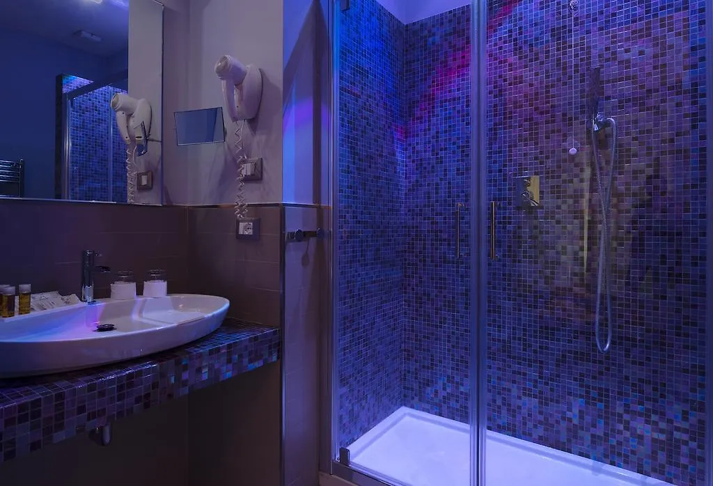 Chroma Suites 3*, Roma Italia
