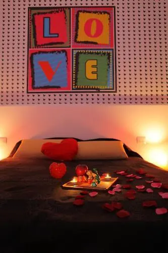 Bed & Breakfast Chroma Suites